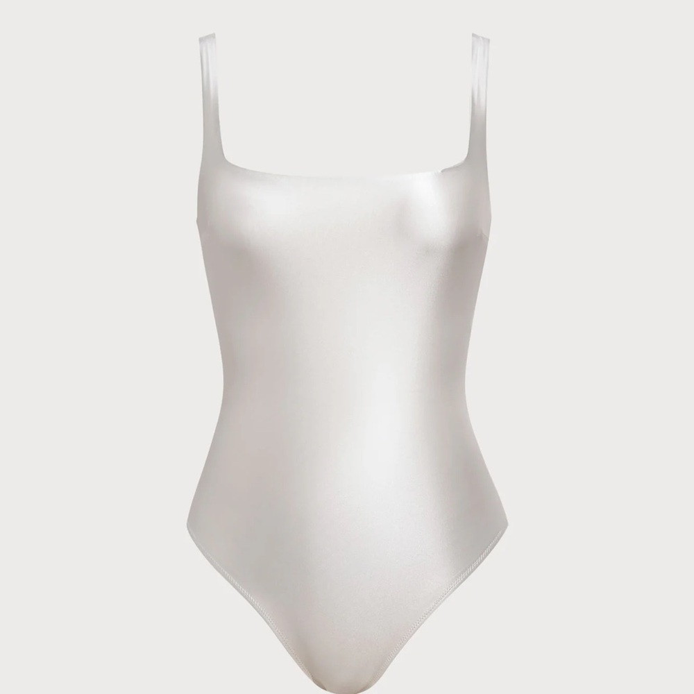 Berlook White No Padding Petal-Back One-Piece Swimsuit - Picture 5 of 8